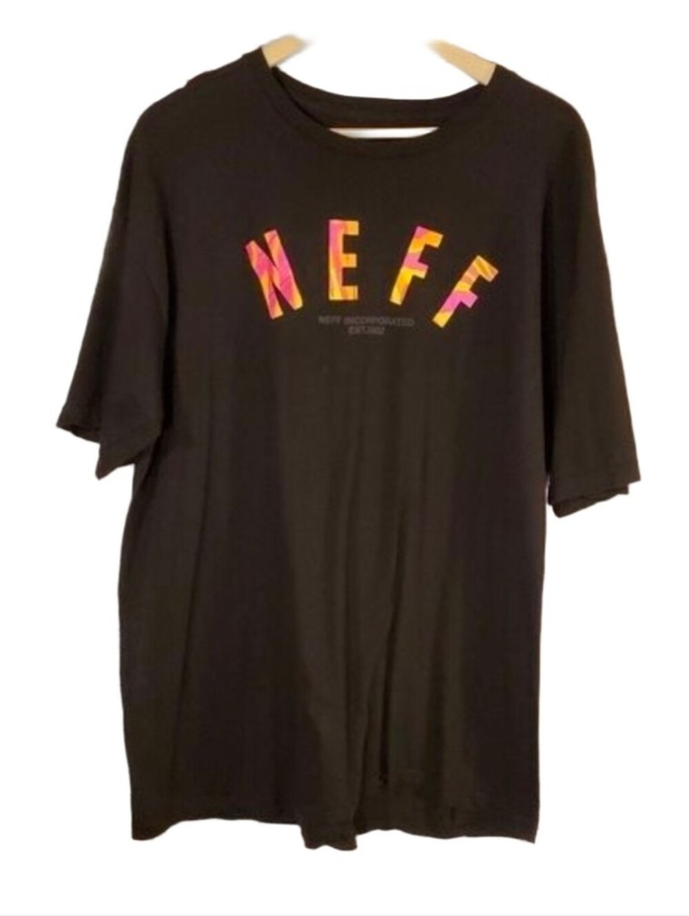 Like new NEFF black graphic tee